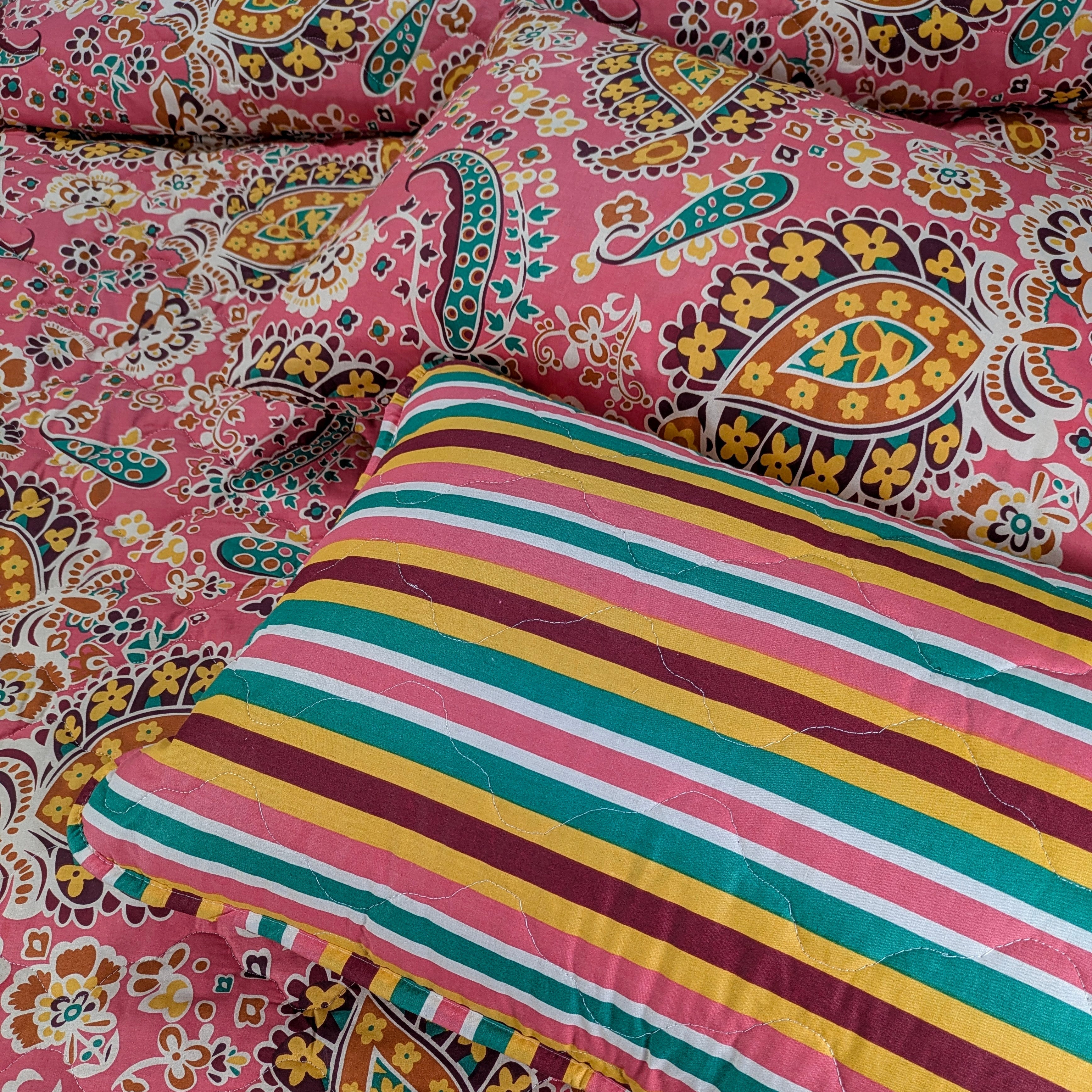 Cozy Printed Comforter Set