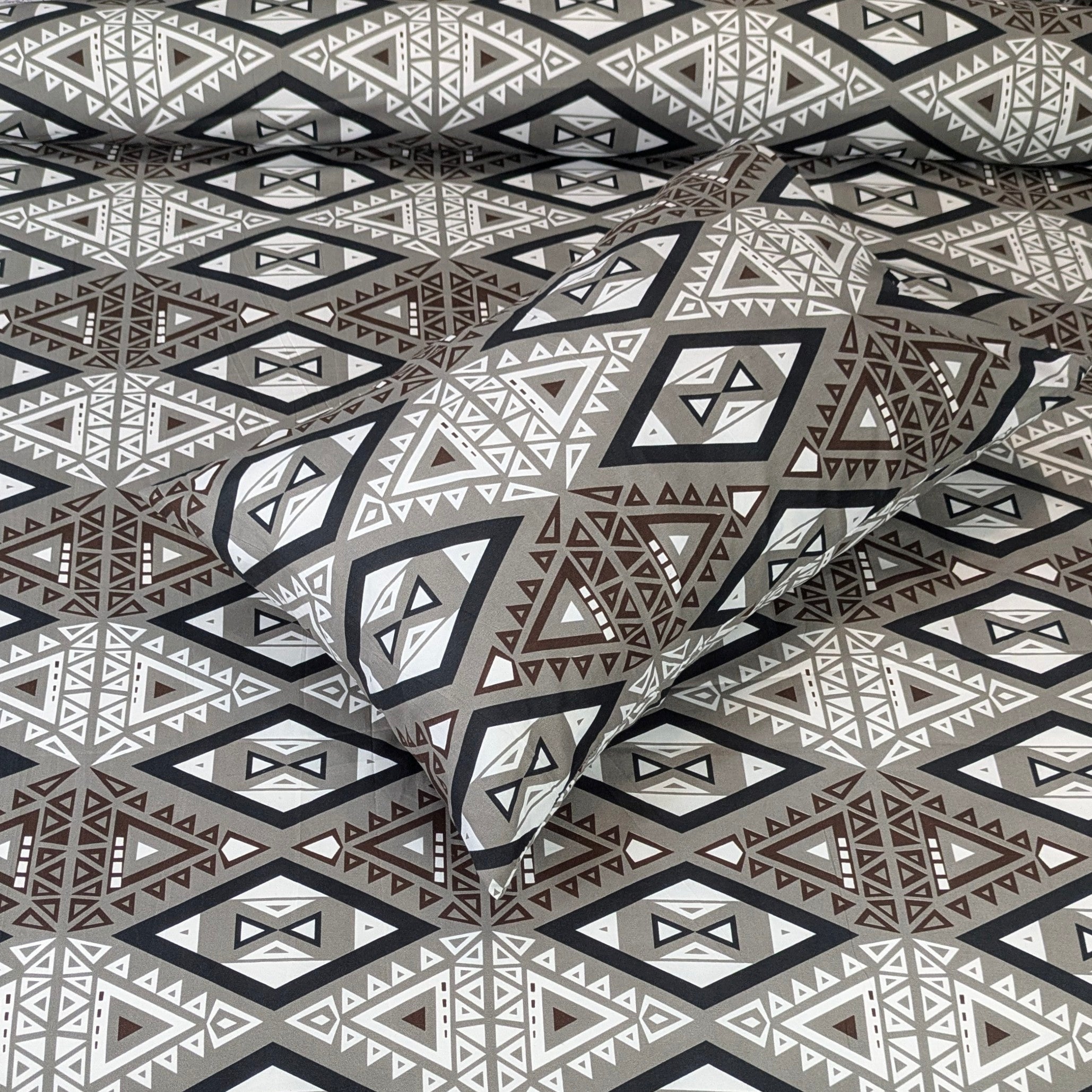 Dekoracy Double Bedsheet 3 pc