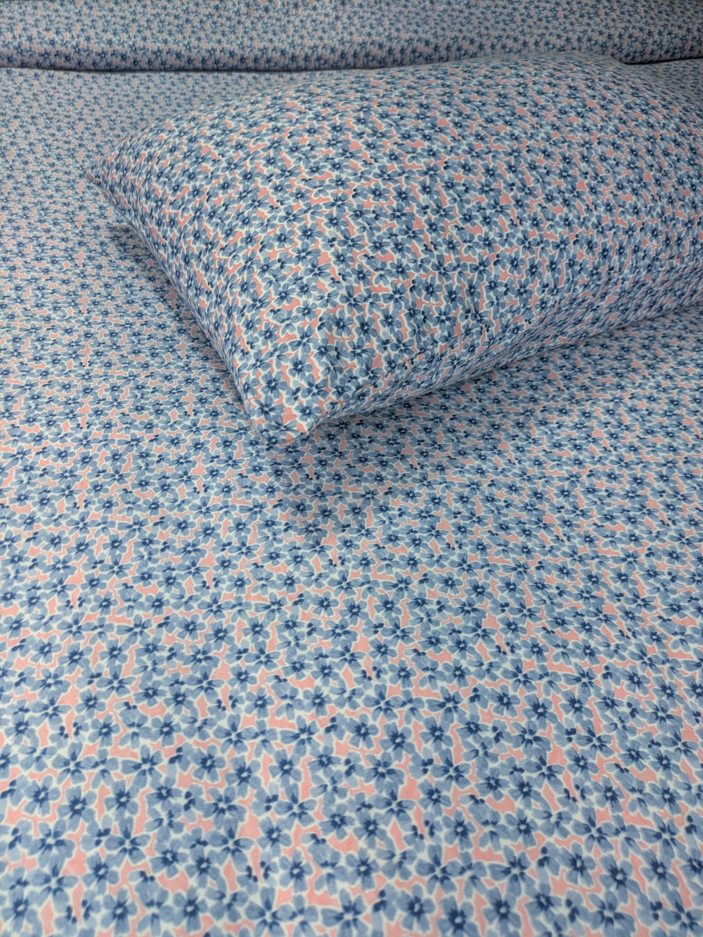 Azure Dots Double BedSheet - DB193