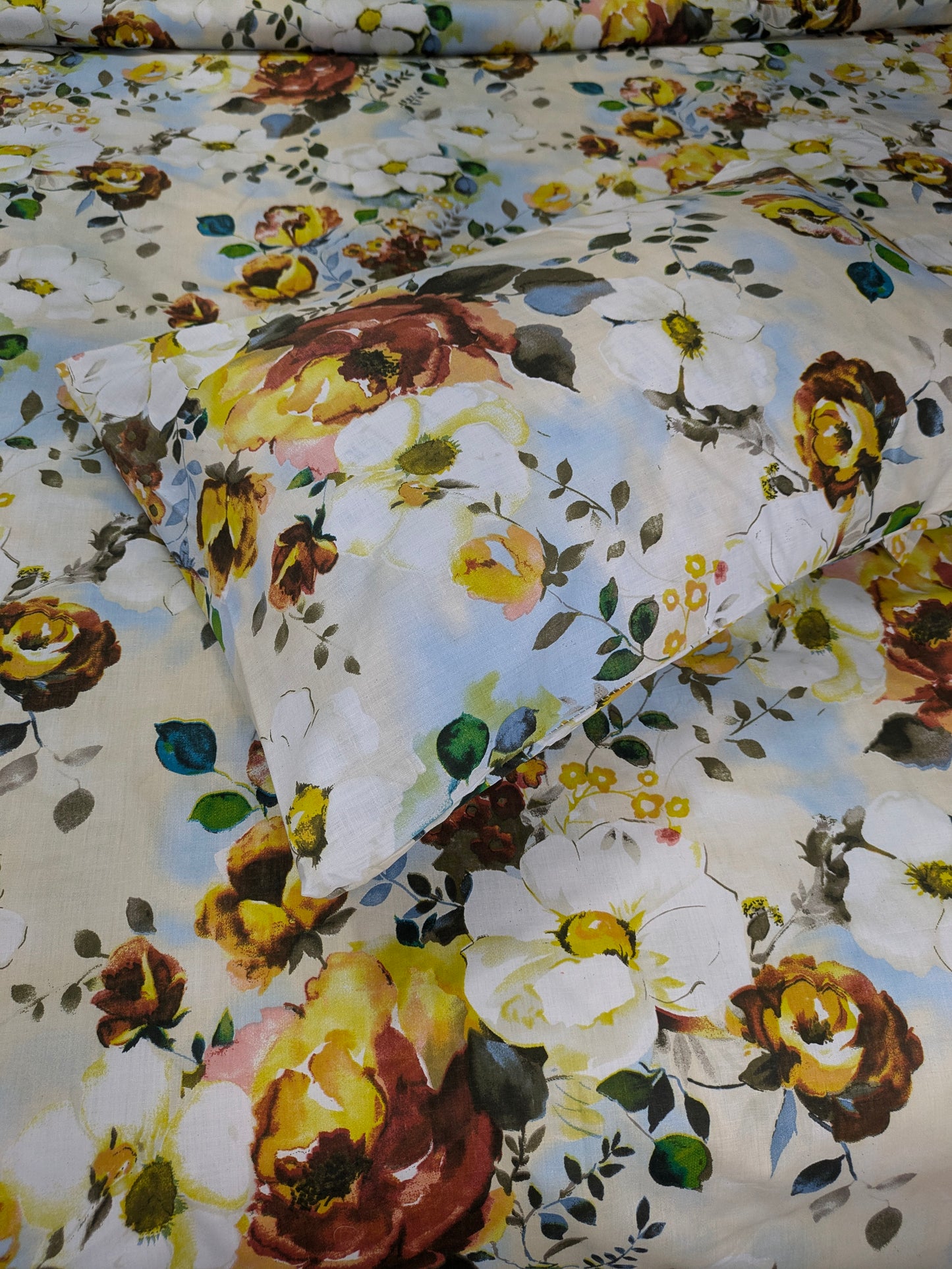 White Floral Double Bedsheet - DB141